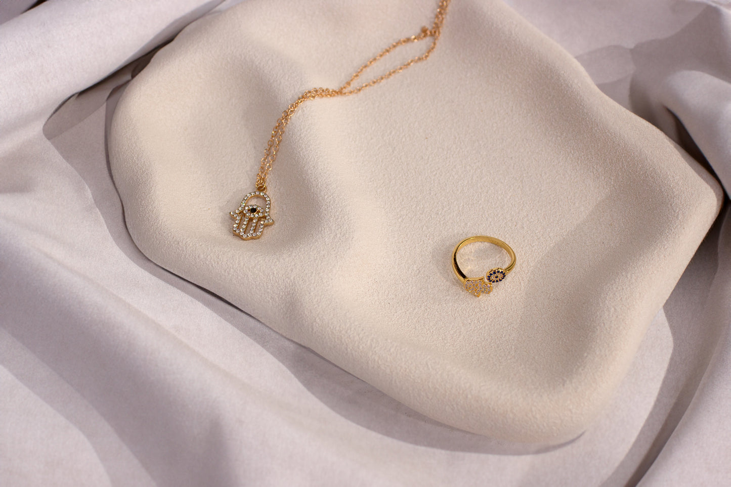 Minimalist Shiny Zircon - Rose Gold Hamsa Hand Necklace